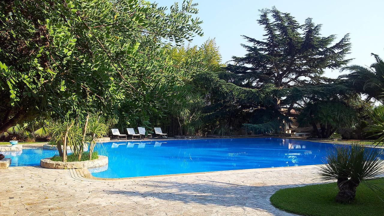 La Villa Apartments Torre dell'Orso Esterno foto