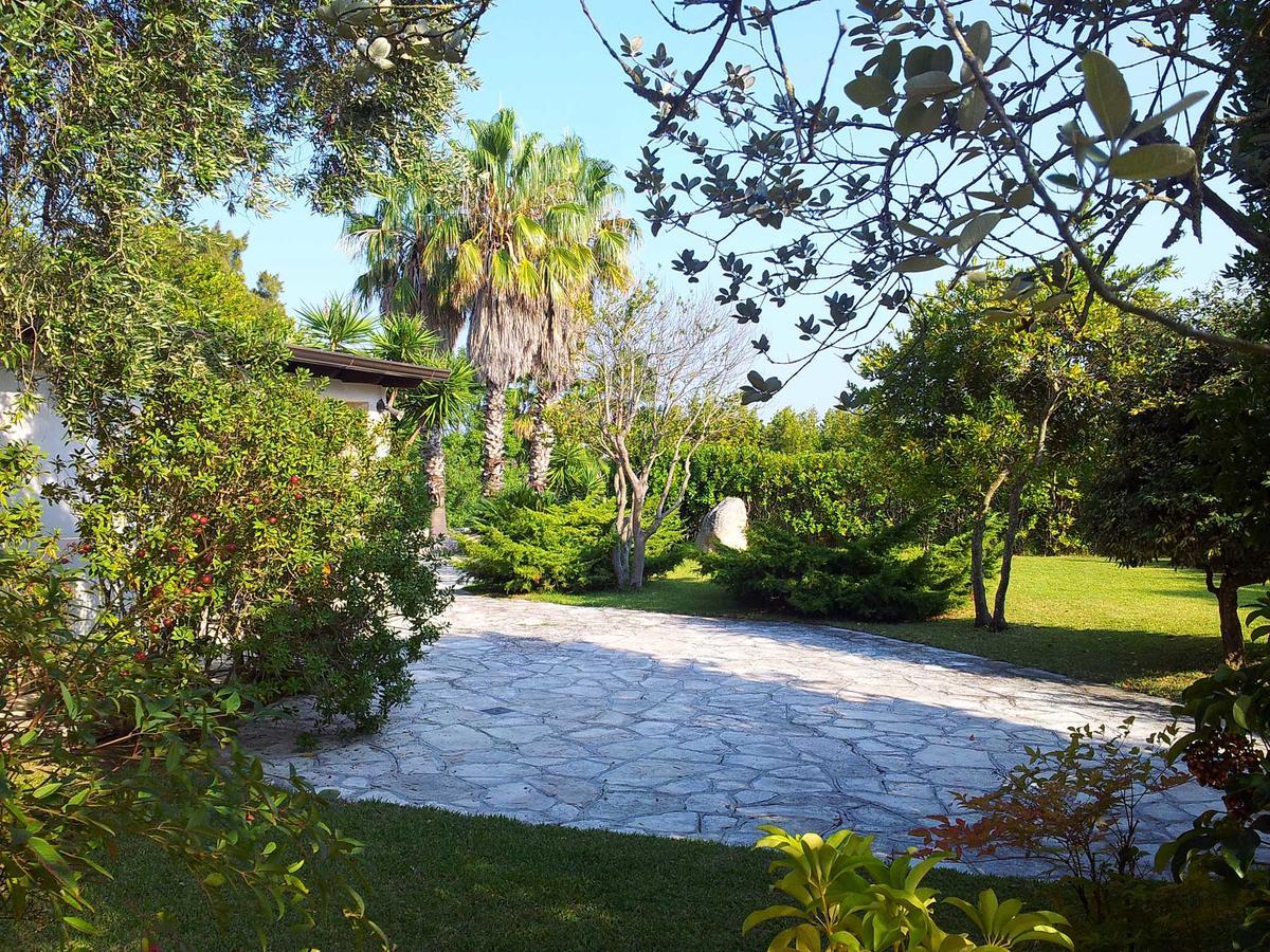 La Villa Apartments Torre dell'Orso Esterno foto